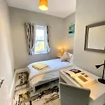Elegant Penthouse In Town Centre Apartmán *