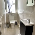 Elegant Penthouse In Town Centre *