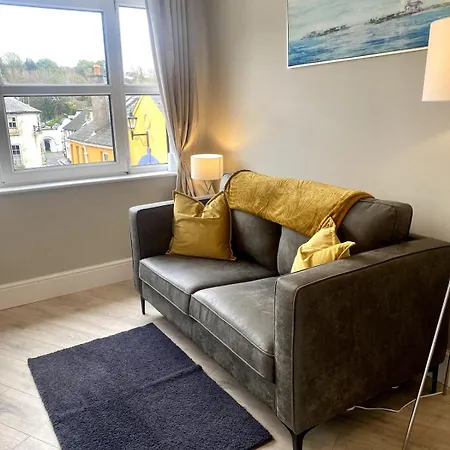 Апартаменты Elegant Penthouse In Town Centre Кинсэйл