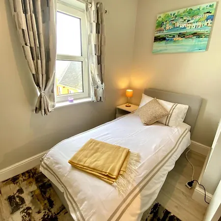 Elegant Penthouse In Town Centre