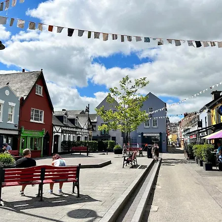 Elegant Penthouse In Town Centre Апартаменты *